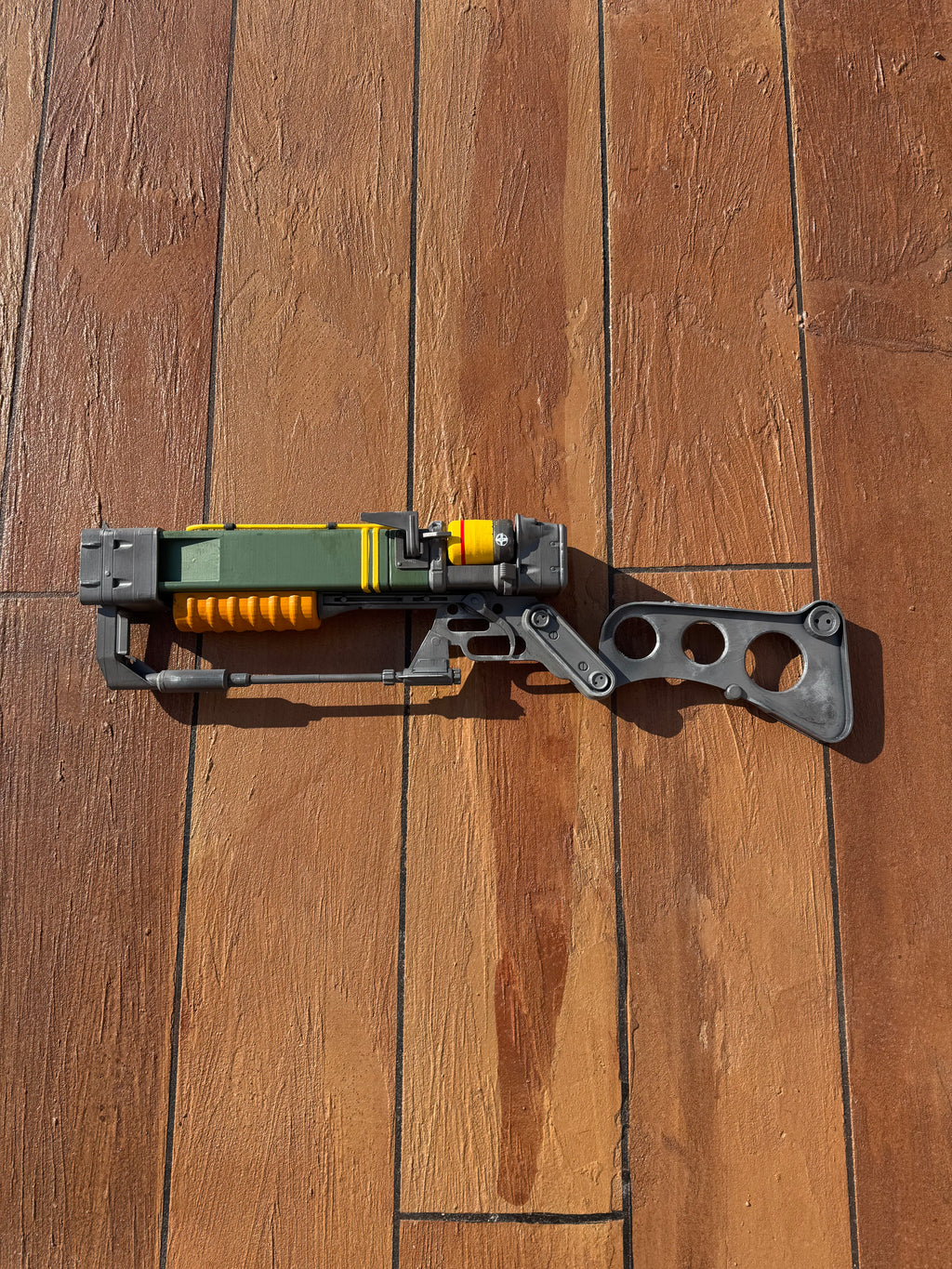 Fallout-Inspired Laser Rifle Prop