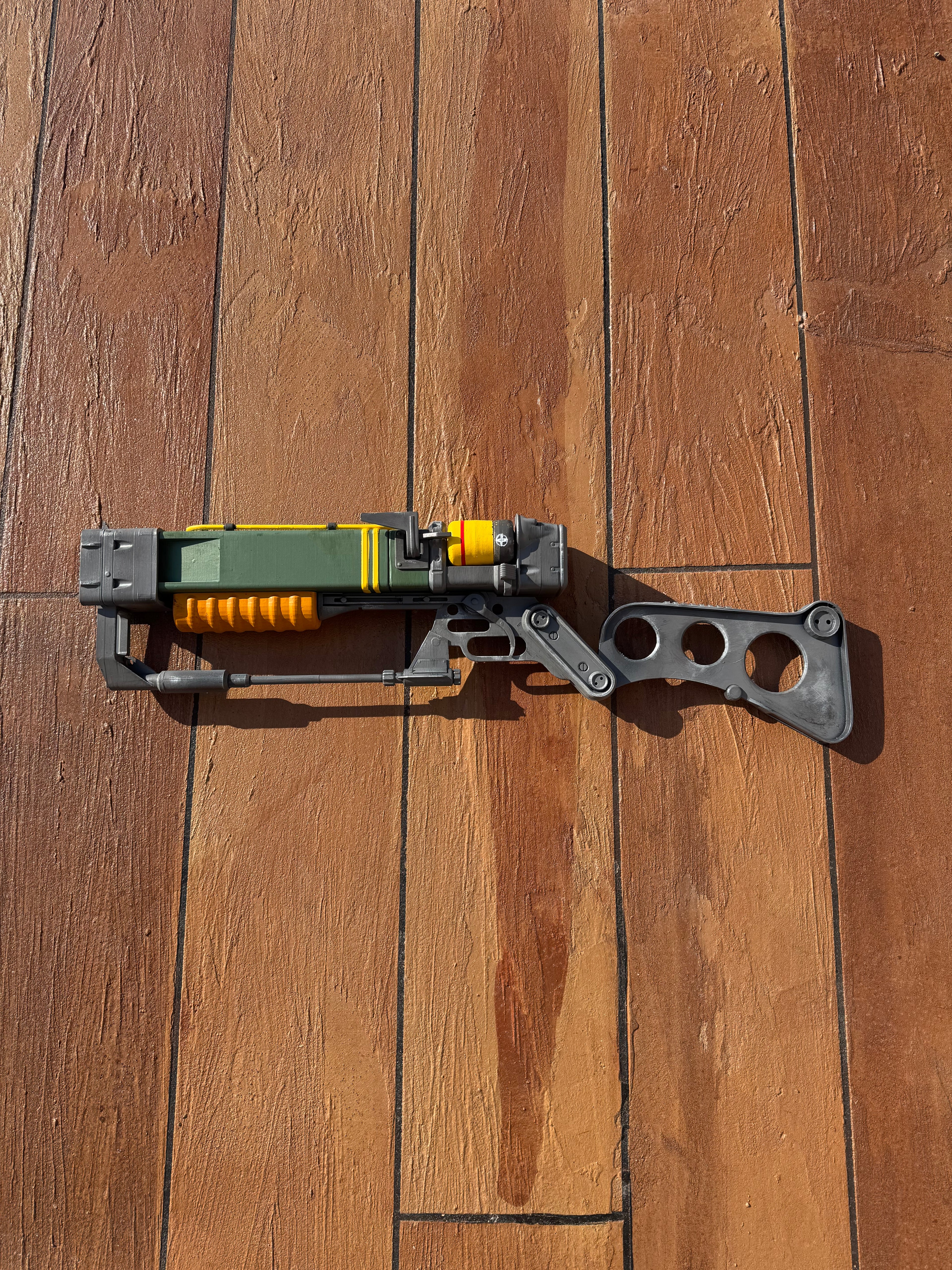 Fallout-Inspired Laser Rifle Prop