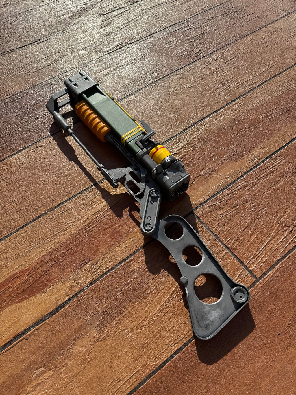 Fallout-Inspired Laser Rifle Prop
