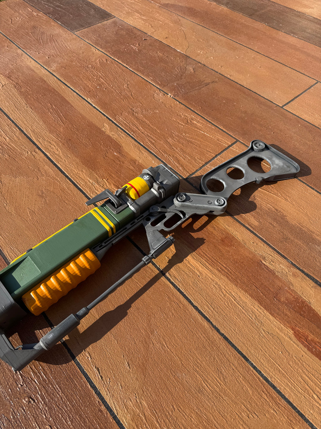 Fallout-Inspired Laser Rifle Prop