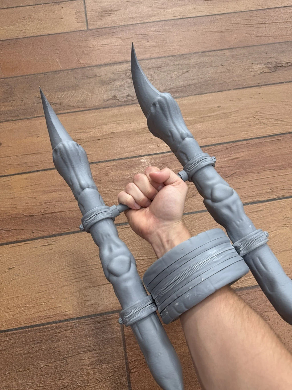 Fallout-Inspired Deathclaw Gauntlet